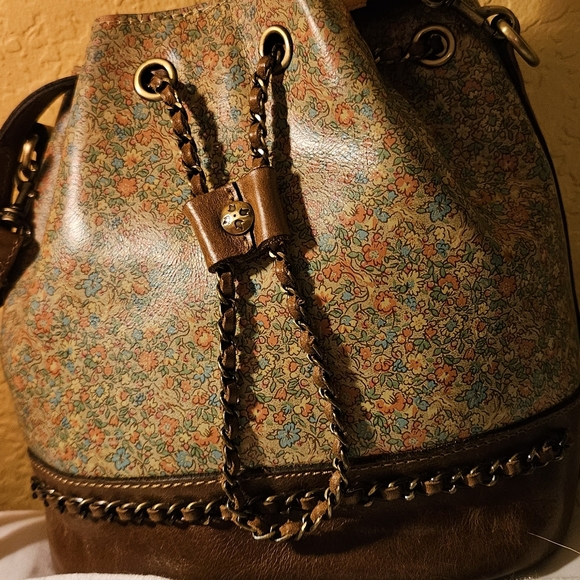 Patricia Nash Genuine Leather CIVETTA Bucket/ Crossbody Purse. Adjustable Strap. - Picture 9 of 12